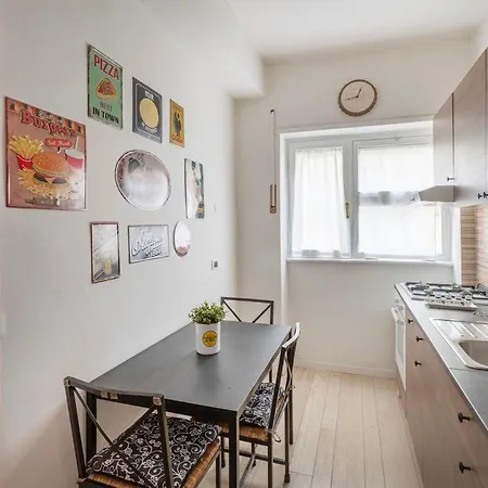 Apartament Lidia 68 *